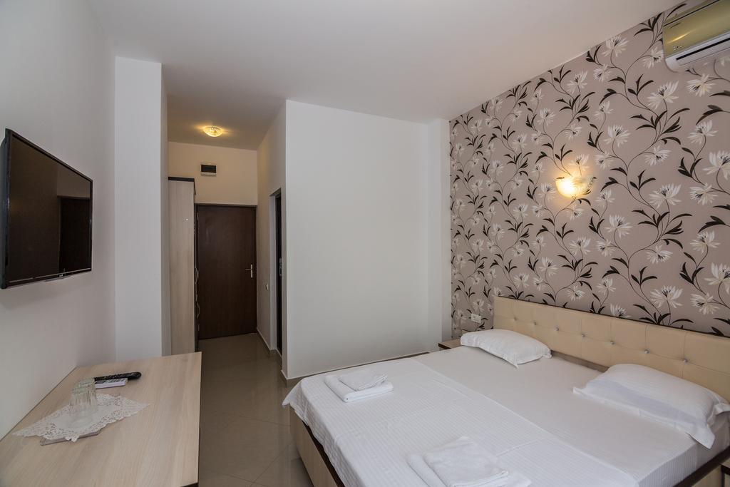 Lucas Hotel Costinesti Exterior photo